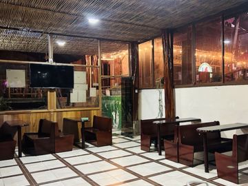 Venta Hostal funcionando en Baños, Rio Negro