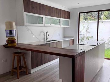 VENDO CASA NUEVA 4 DORMITORIOS