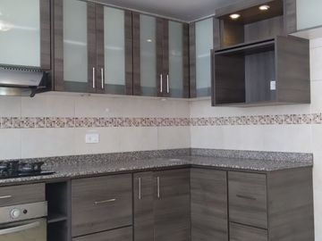 VENTA CASA TRES PISOS CONJUNTO ROCAZUL II, SECTOR SANTA LUCIA, NORTE DE QUITO, ENTRE AV. 6 DE DICIEMBRE Y ELOY ALFARO