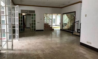 Rush Sale 400 sqm House and Lot with Roof Deck and Quarters FOR SALE in Holy Spirit Quezon City