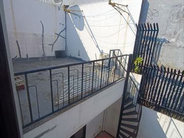 Rumah Dharmahusada mas hadap Utara