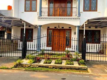 Di jual rumah dalam perumahan di duren sawit Jakarta Timur