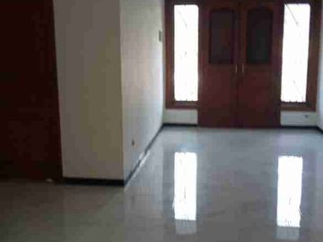 Di jual rumah dalam perumahan di duren sawit Jakarta Timur