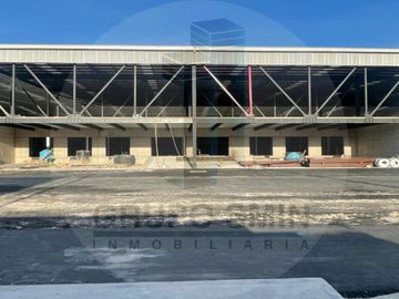 NAVE INDUSTRIAL EN RENTA DE 15,000 M2 EN PARQUE BERNANDO QUINTANA