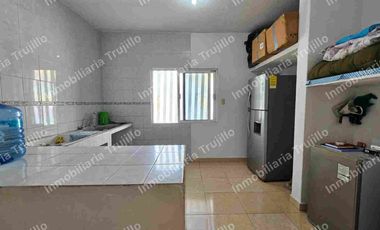 VENDO BONITA CASA EN RIO MEDIO 1, CERCA DE SORIANA HIPER LOMAS DEL RIO MEDIO