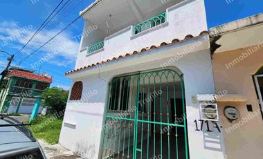 VENDO BONITA CASA EN RIO MEDIO 1, CERCA DE SORIANA HIPER LOMAS DEL RIO MEDIO