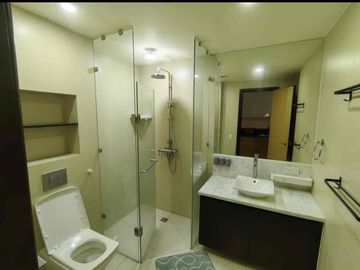 VIRIDIAN | Studio for Sale with Parking