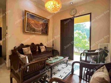 RUMAH HOOK KONDISI MASIH BAGUS,DEPAN TAMAN,SIAP HUNI