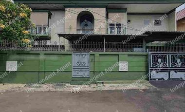 Rumah 2 Lantai Huk, Dekat Ke Pondok Indah Jakarta Selatan
