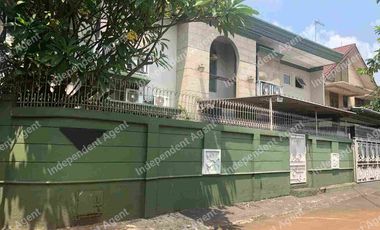 Rumah 2 Lantai Huk, Dekat Ke Pondok Indah Jakarta Selatan