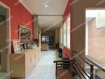 Rumah 2 Lantai Huk, Dekat Ke Pondok Indah Jakarta Selatan
