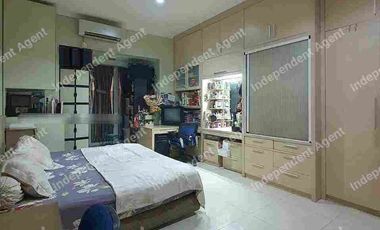 Rumah 2 Lantai Huk, Dekat Ke Pondok Indah Jakarta Selatan