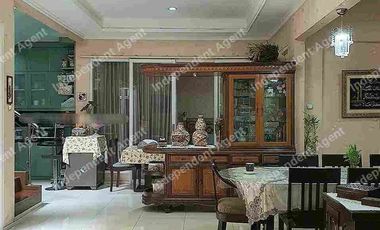 Rumah 2 Lantai Huk, Dekat Ke Pondok Indah Jakarta Selatan