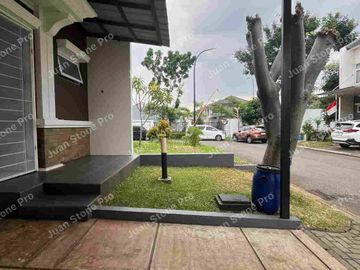 RUMAH MODERN MINIMALIS KOTA WISATA CIBUBUR,SIAP HUNI,LAYOUT LAPANG.
