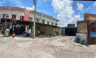 Prime Shophouse with 2 Bedrooms upstairs