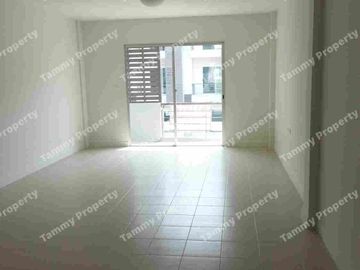 Urgent! Like-new building, ready to move in – limited units at this unbeatable price!Prime location  ,first come first served!