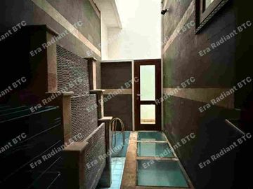 Dijual cepat rumah bagus luas 2,5 lantai di Jl. Depsos Bintaro