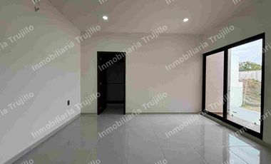 VENDO CASA EN LA RIVIERA VERACRUZANA, FRENTE A LA PLAZA EL DORADO