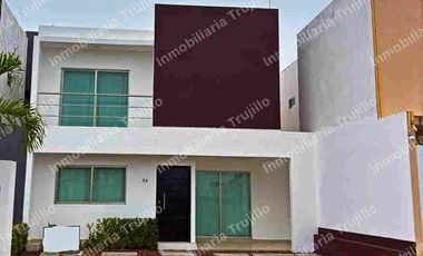 VENDO CASA EN LA RIVIERA VERACRUZANA, FRENTE A CAMELLON