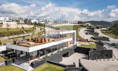 OPORTUNIDAD DE INVERSIÓN 
VENTA DE TERRENO 🛣️‼️
EN CLUSTER VARSOVIA  📌
LOMAS DE ANGELOPOLIS II 
Súper cerca de SONATA
