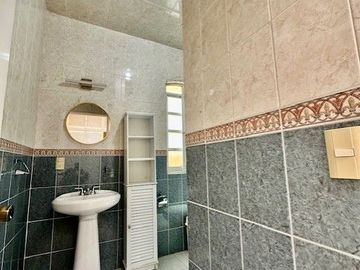 CASA EN VENTA EN METEPEC ZONA DE GALERIAS LIBRE DE GRAVAMEN