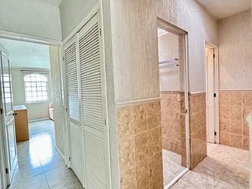 CASA EN VENTA EN METEPEC ZONA DE GALERIAS LIBRE DE GRAVAMEN