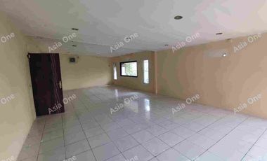Ruang Usaha 2lt Ex Resto di Jl Raya Transyogi Alternatif Cibubur