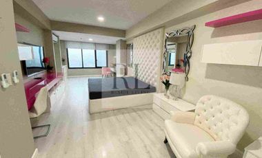 4BR Penthouse in Arya Residences BGC