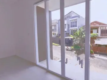 Jual Rumah baru SHM dalam komplek di sayap gegerkalong, sarijadi, Ciwaruga