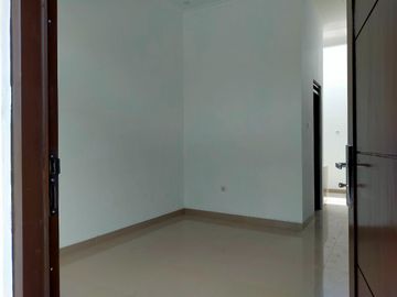 Sejuk rumah di dalam perumahan cihanjuang bdg utara rasa setiabudi