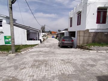 Sejuk rumah di dalam perumahan cihanjuang bdg utara rasa setiabudi