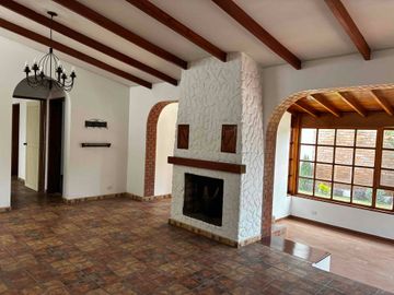ALQUILER LINDA CASA EN CONDOMINIO, CERCA AL JOCKEY, SURCO