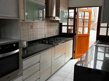 ALQUILER LINDA CASA EN CONDOMINIO, CERCA AL JOCKEY, SURCO