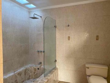 ALQUILER LINDA CASA EN CONDOMINIO, CERCA AL JOCKEY, SURCO