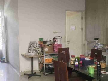 dijual Rumah modern murah Manyar Jaya 2 lantai