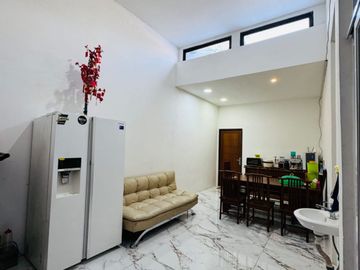 ANA RUMAH FULL FURNISHED UK 7X20M DI KOMP DUTA MAS JELAMBAR