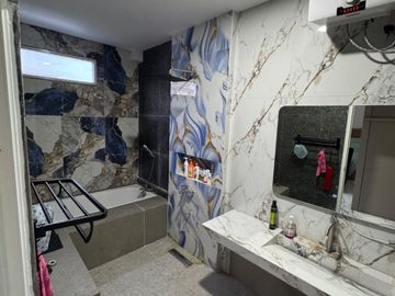 ANA RUMAH FULL FURNISHED UK 7X20M DI KOMP DUTA MAS JELAMBAR