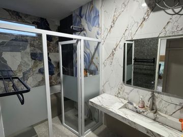 ANA RUMAH FULL FURNISHED UK 7X20M DI KOMP DUTA MAS JELAMBAR