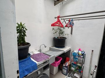 ANA RUMAH FULL FURNISHED UK 7X20M DI KOMP DUTA MAS JELAMBAR