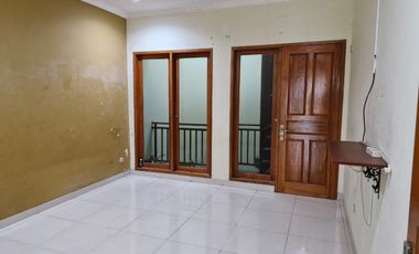 Dijual Rumah 2,5 Lantai Palmerah Jatipulo Kondisi Bagus Bisa KPR Jakarta Barat