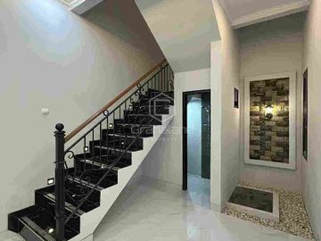 Rumah Baru Dalam Cluster Dekat Simatupang DiKebagusan Jakarta Selatan