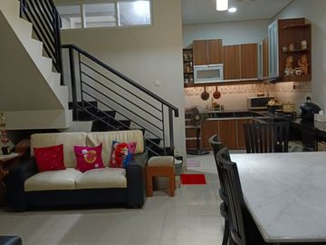 Rumah strategis 3 lantai Kelapa molek Kelapa Gading Jakarta Utara