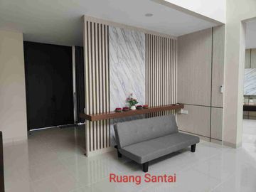 Dijual Cepat Rumah Mewah di Cluster Emily ( Ada Danau ) Summarecon Bandung Full Furnished
