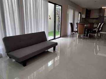 Dijual Cepat Rumah Mewah di Cluster Emily ( Ada Danau ) Summarecon Bandung Full Furnished