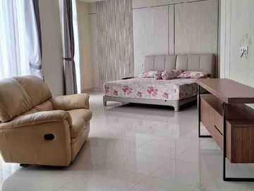Dijual Cepat Rumah Mewah di Cluster Emily ( Ada Danau ) Summarecon Bandung Full Furnished