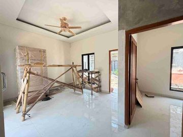 Rumah Mewah 2Lt Baru Dalam Town House di Solo Kota