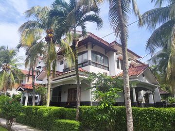 Rumah 2 lantai di Depok siap pakai Pesona Khayangan, Jawa Barat