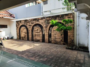 Rumah 2 lantai di Depok siap pakai Pesona Khayangan, Jawa Barat