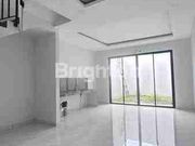 Rumah Meruya Utara Dekat Pusat Kuliner Meruya Jakarta Barat