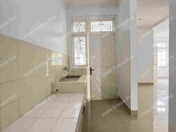 RUMAH RENOVASI DALAM CLUSTER KOTA WISATA CIBUBUR